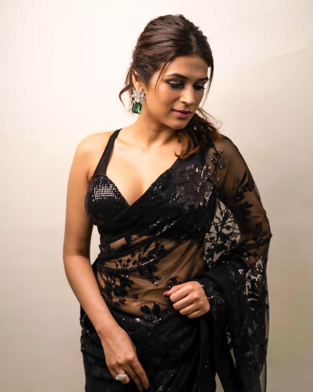 StyleScope Women's Net Sequence Embroidered Work Saree With Art Silk Unstitched Blouse Piece (Diamond Sequence Black_Black_Free Size) - Image 3